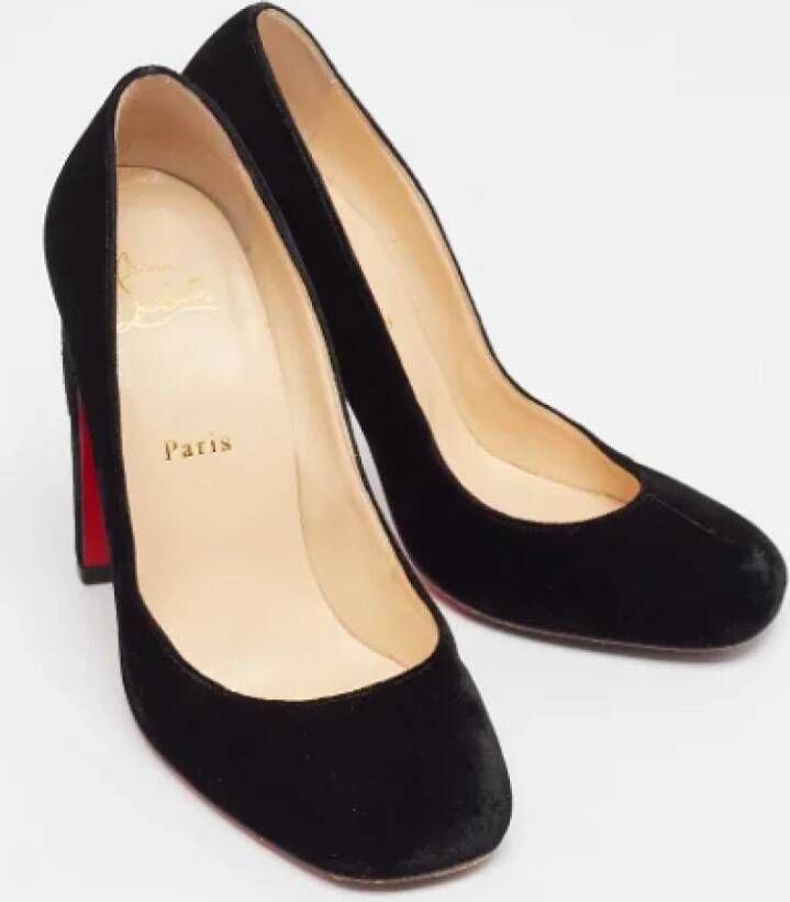 Christian Louboutin Pre-owned Velvet heels Black Dames