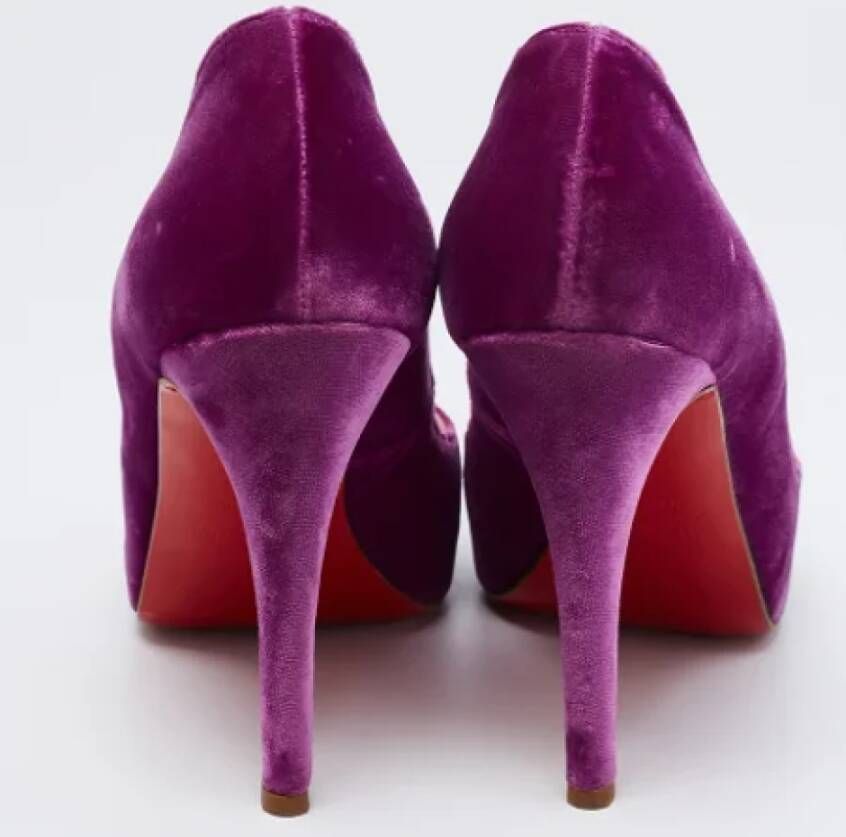 Christian Louboutin Pre-owned Velvet heels Purple Dames