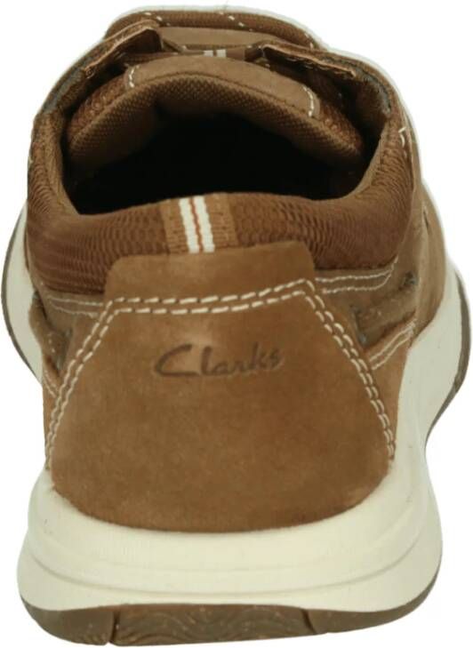 Clarks Casual veterschoenen in cognac