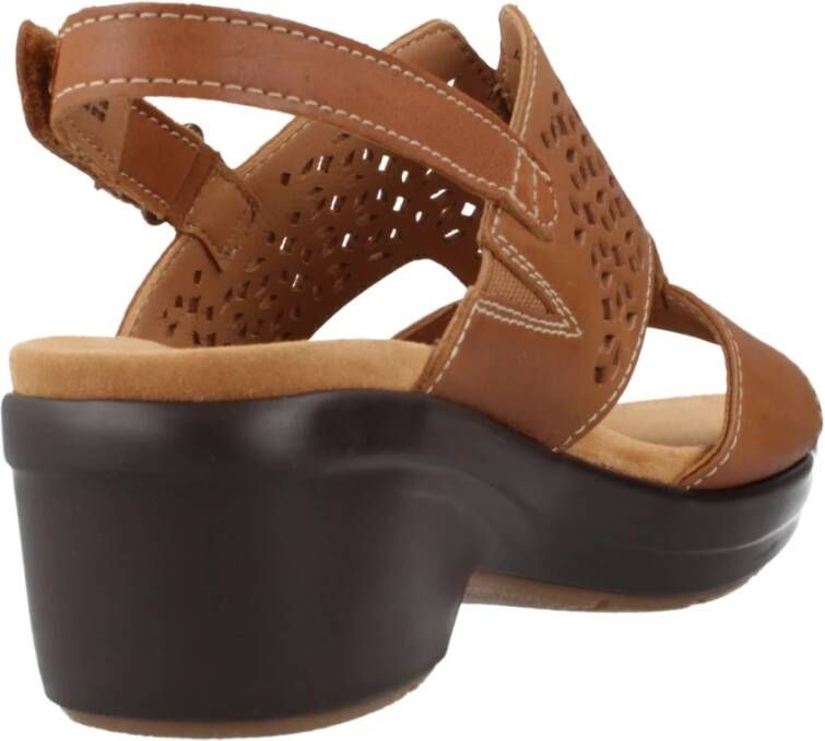 Clarks Stijlvolle Platte Sandalen voor Vrouwen Brown Dames