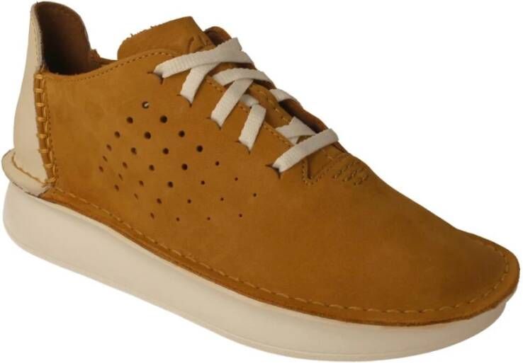 Clarks Stijlvolle Kamel en Witte Sneakers Bruin Dames