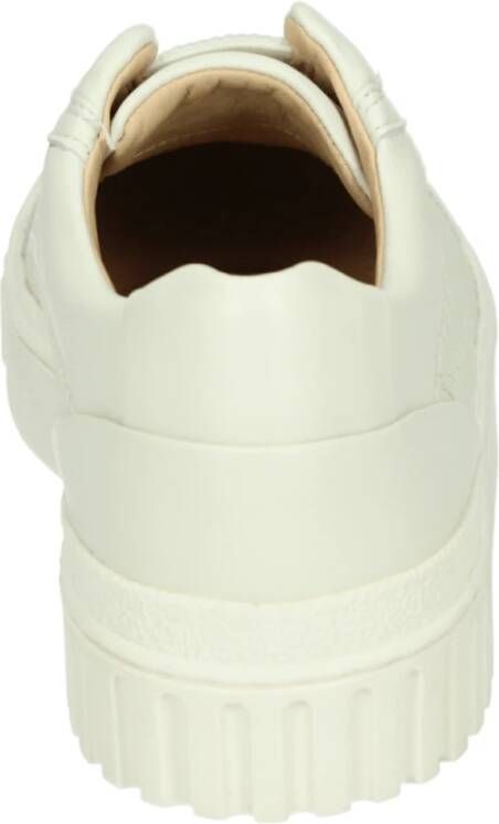 Clarks Witte Instappers Mayhill BAY Schoenen