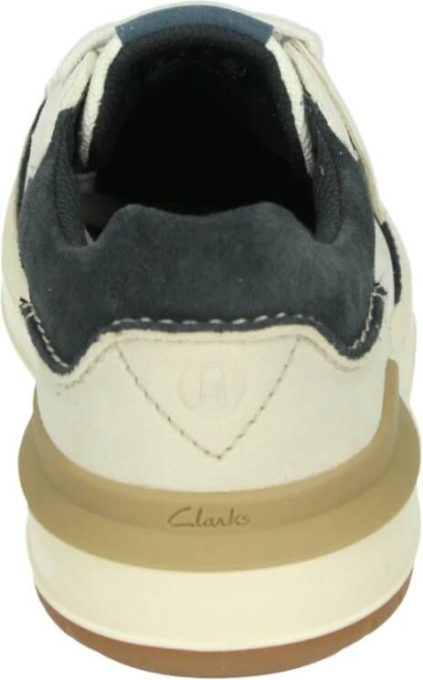 Clarks Witte vrijetijdsschoenen met rubberen zool