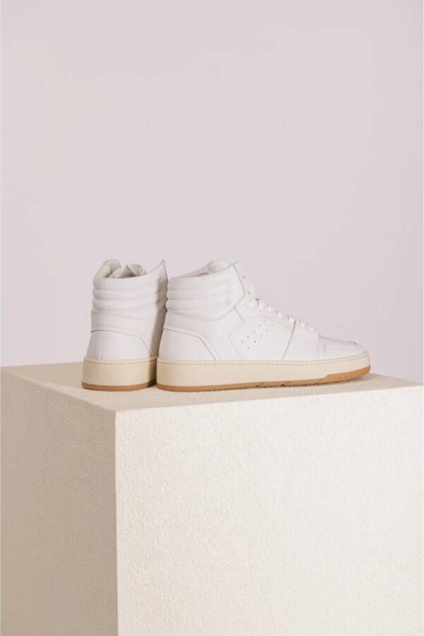 closed Hoge Sneaker met Geperforeerde Details White Dames