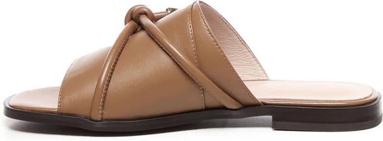 Coccinelle Beige Leren Sandalen met Metalen Detail