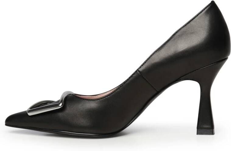 Coccinelle Zwarte leren pumps met hak en metalen detail Black Dames