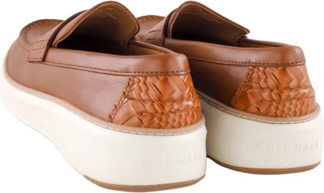 Cole Haan Bruine Slip-On Loafers met Witte Rubberen Zool