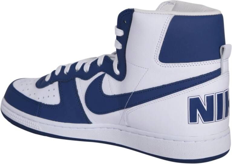 Comme des Garçons Blauwe Sneakers Ronde Neus Vetersluiting