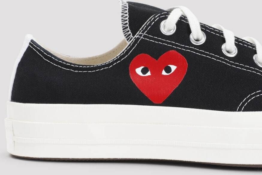 Comme des Garçons Play Red Heart Low Top Sneakers White Dames