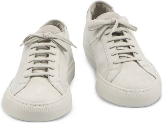 Common Projects Lichtgrijze Suède Veterschoenen