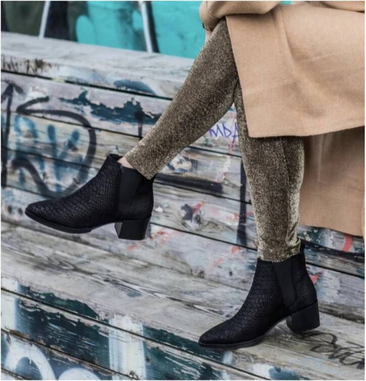Copenhagen Shoes Slimme Croco Look Laars met Elastiek Makkelijk aan te trekken Zwart Dames