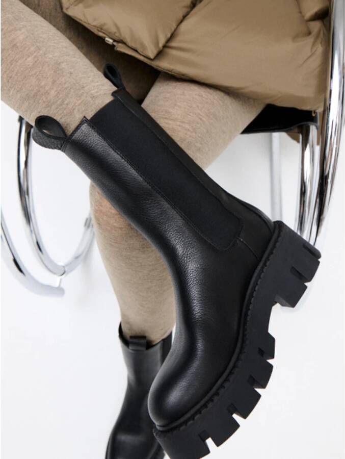 Copenhagen Shoes Zwarte leren enkellaarsjes Black Dames