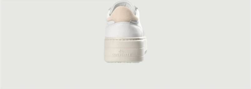 Copenhagen Studios Crèmekleurige ronde sneakers met reliëflogo Beige Dames