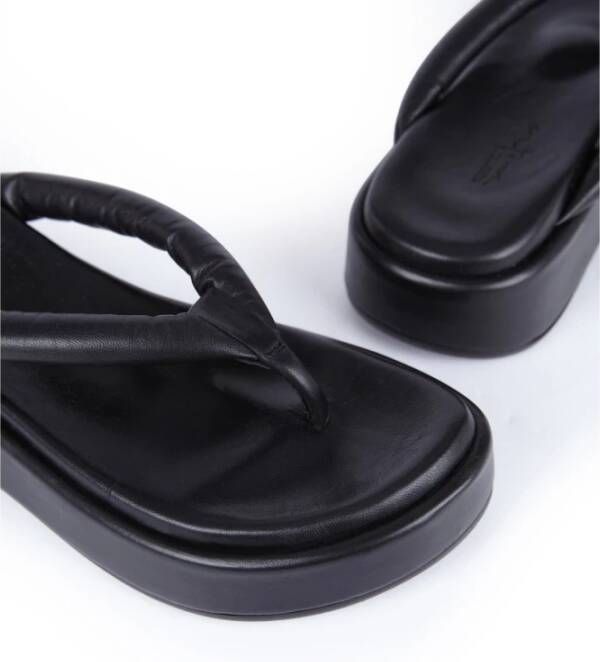 Cortana Geisha Zwarte Platte Sandaal Black Dames