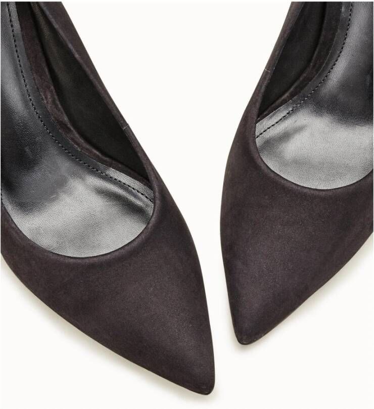 Cosmoparis Bordeaux Nubuck Puntige Hak Schoen
