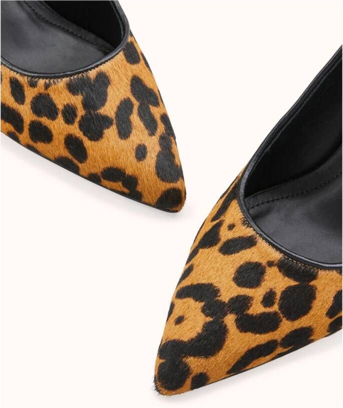 Cosmoparis Schoen met puntige hak en luipaardprint