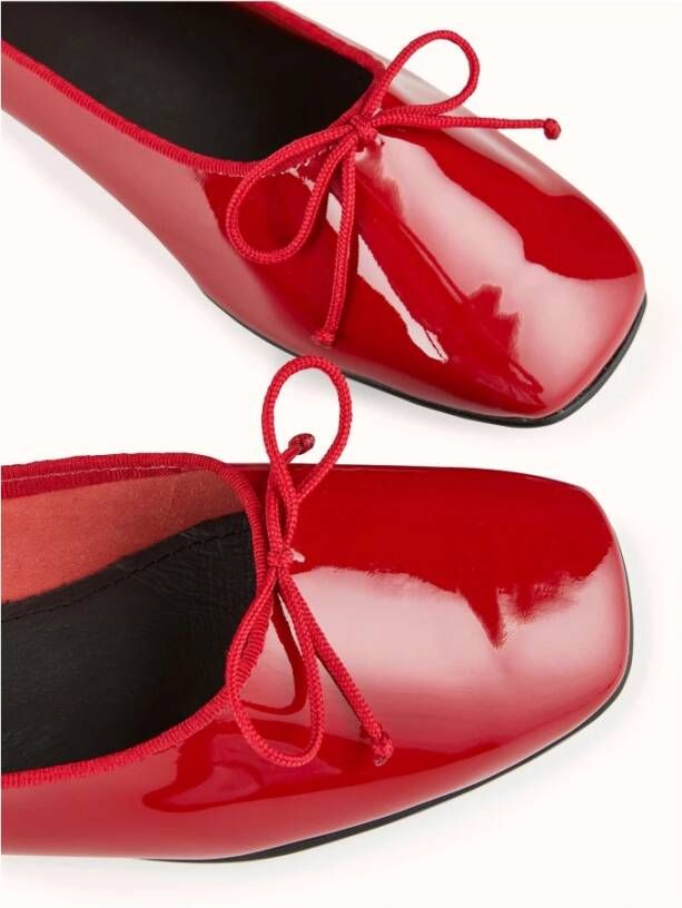 Cosmoparis Zwarte of rode lakleren ballerina schoenen