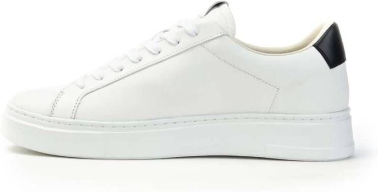 Crime London Witte Leren Sneakers met Ronde Neus en Logo Patch Wit Heren