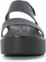 Crocs Sleehaksandaaltjes Brooklyn Low Wedge zomerschoen sandaal sleehak met modieuze plateauzool - Thumbnail 14