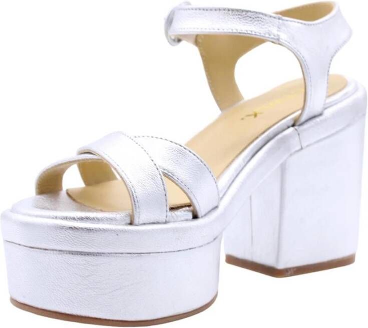 Ctwlk. Hoge hak sandalen Gray Dames