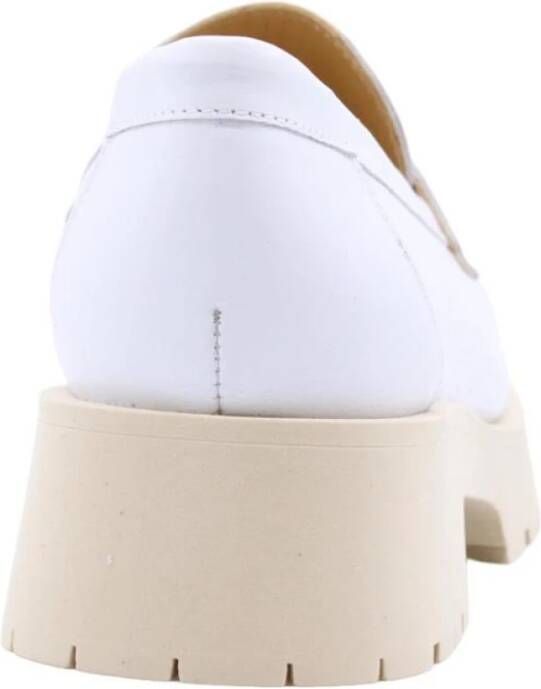 Ctwlk. Stijlvolle Berry Loafers voor Vrouwen White Dames