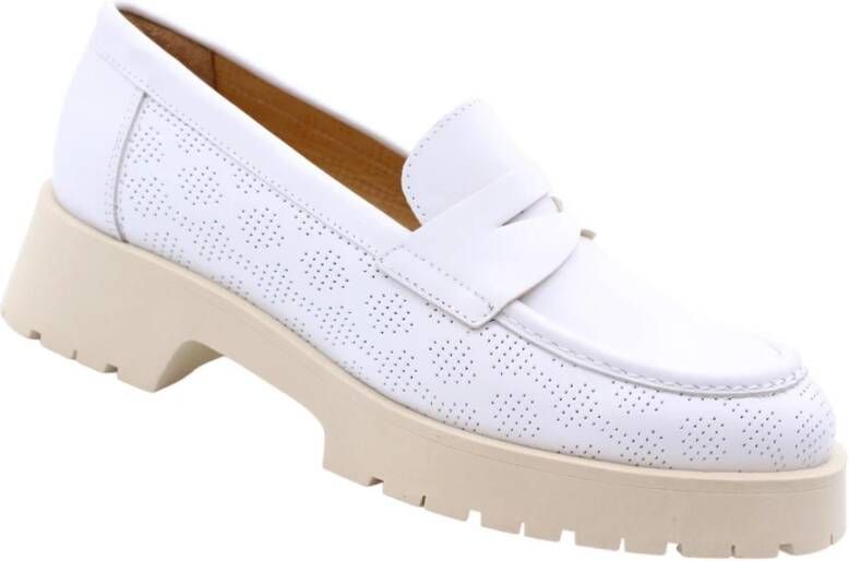 Ctwlk. Stijlvolle Berry Loafers voor Vrouwen White Dames