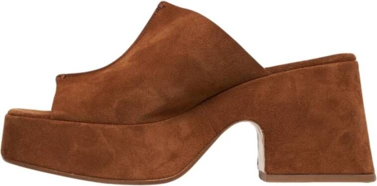 Curiosite Bruine Suède Pumps Elegant Stijlvol Ontwerp Brown Dames