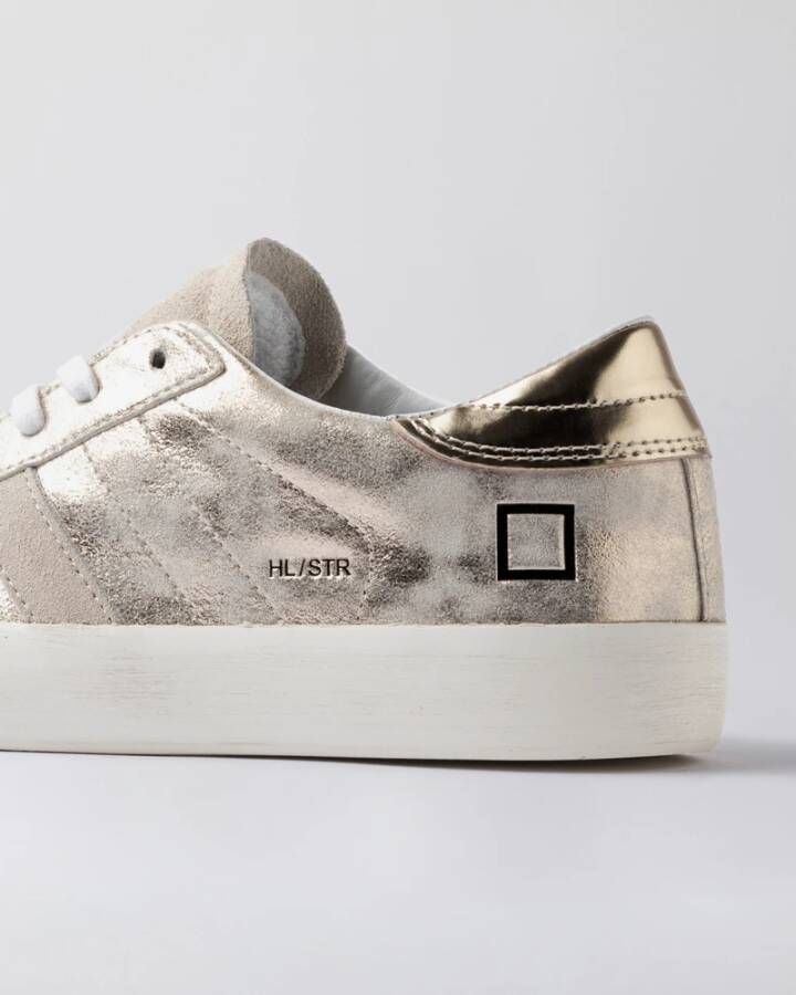 D.a.t.e. Beige Suède Sneakers met Platina Detail