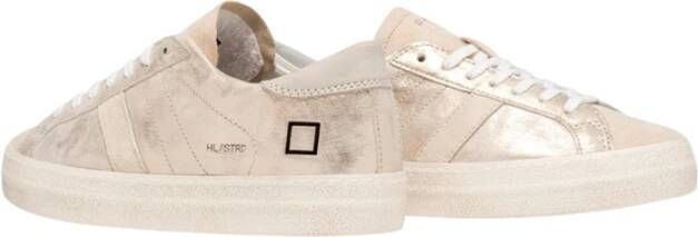 D.a.t.e. Beige Suède Sneakers met Platinadetail