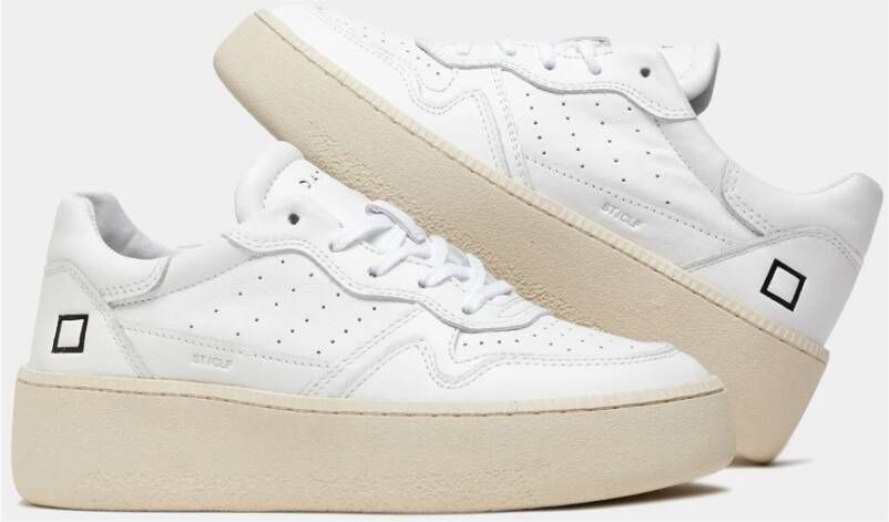 D.a.t.e. Witte Leren Lage Sneakers met Geperforeerde Neus Wit Dames