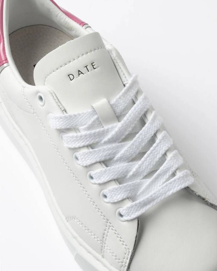 D.a.t.e. Witte leren sneakers met fuchsia detail