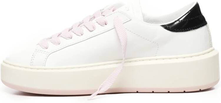 D.a.t.e. Witte leren sneakers met plateauzool