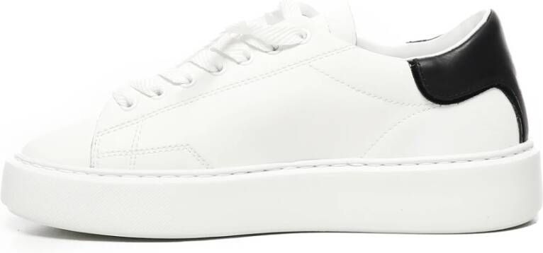 D.a.t.e. Witte Leren Sneakers Vetersluiting