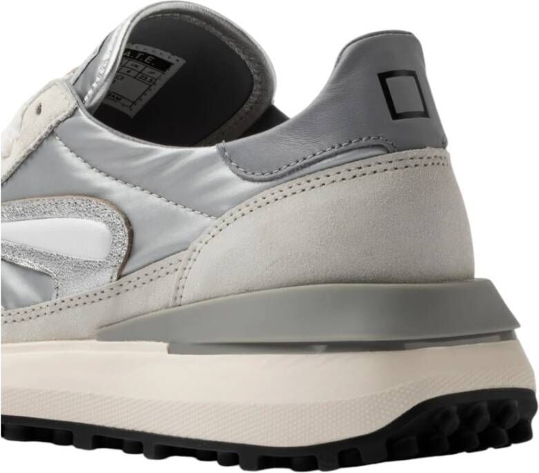 D.a.t.e. Zilveren Sneakers voor een Stijlvolle Look