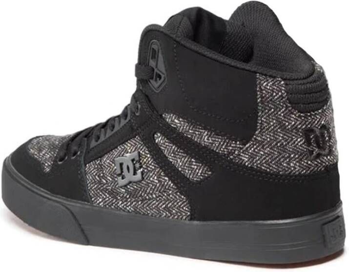 DC Shoes Stijlvolle Trendy Sneakers voor Modieuze Comfort