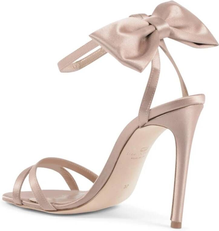 Dee Ocleppo Romantische Satijnen Sandaal met Enkelveters Beige Dames