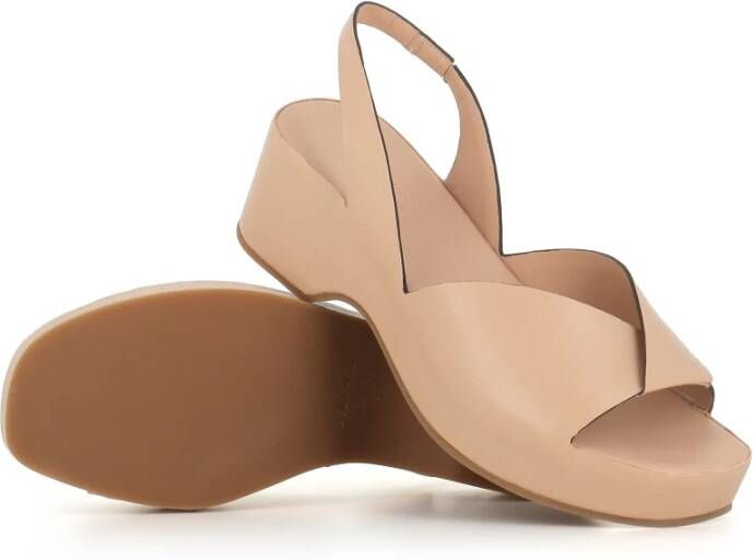 DEL Carlo Beige Leren Kruisband Wig Sandalen Beige Dames