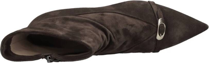 DEL Carlo Laarzen Bruin