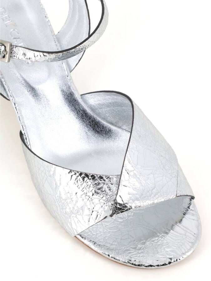 DEL Carlo Zilveren Gekruiste Leren Sandalen