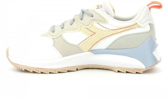 Diadora Comfortabele Lage Canvas Sneakers Wit Unisex