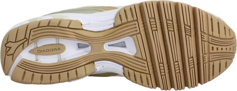 Diadora Stijlvolle tennisgeïnspireerde sneakers voor vrouwen Beige Dames