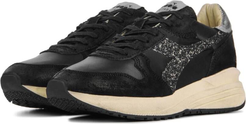 Diadora Zwarte Suède Sneakers Elegante Stijl voor Vrouwen Zwart Dames