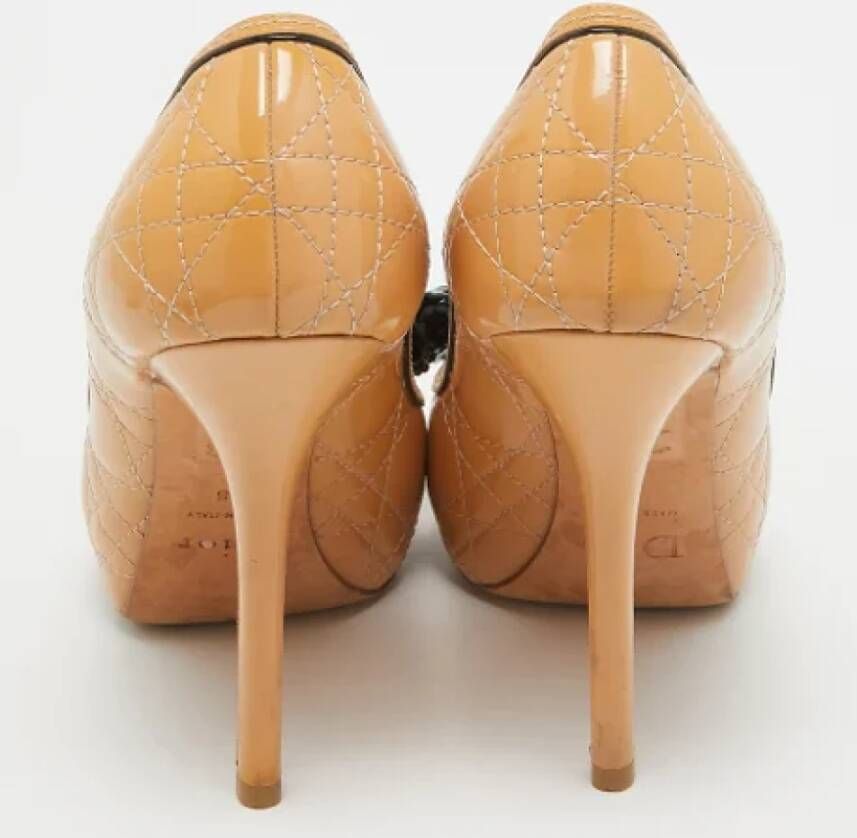 Dior Vintage Pre-owned Leather heels Beige Dames