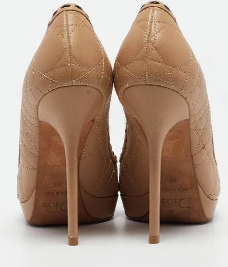 Dior Vintage Pre-owned Leather heels Beige Dames