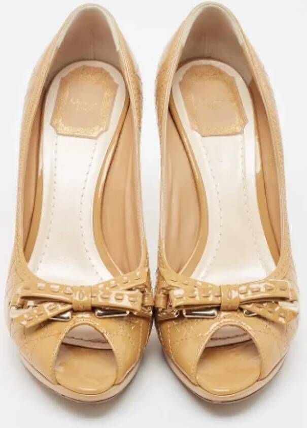 Dior Vintage Pre-owned Leather heels Beige Dames