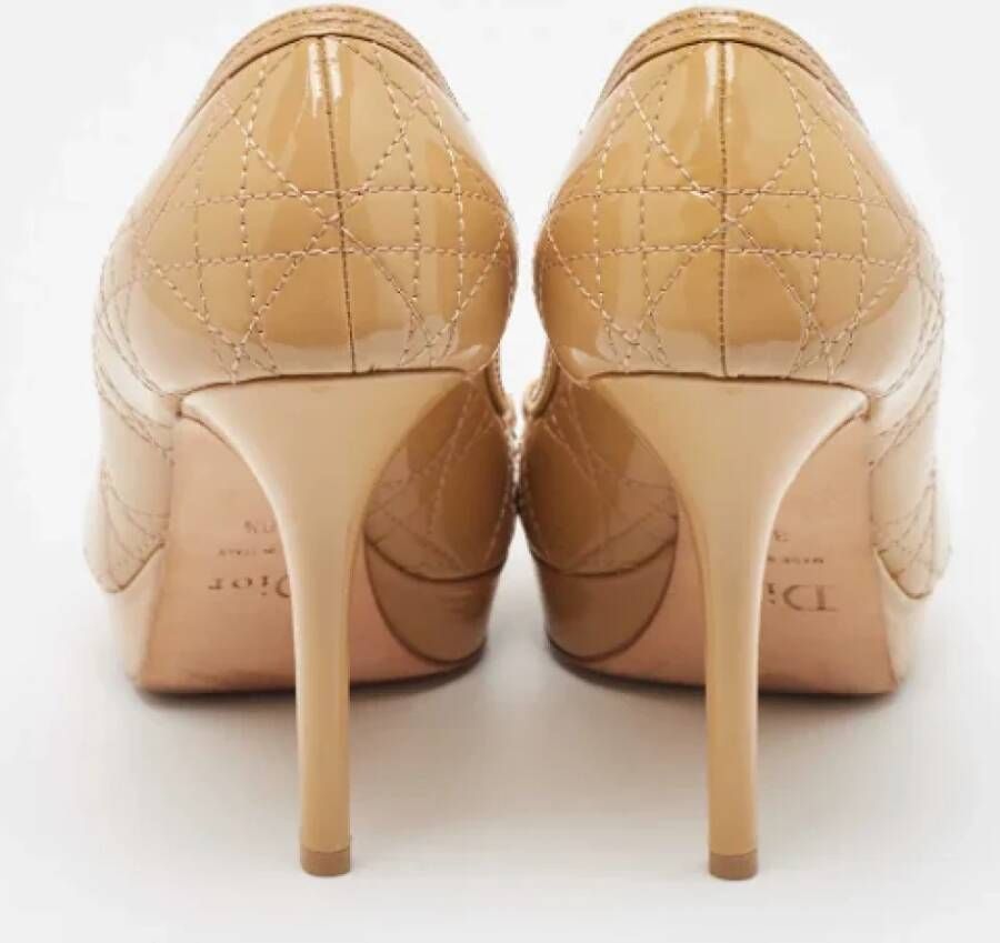 Dior Vintage Pre-owned Leather heels Beige Dames