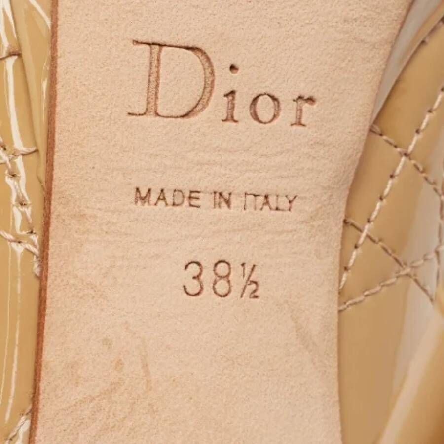 Dior Vintage Pre-owned Leather heels Beige Dames