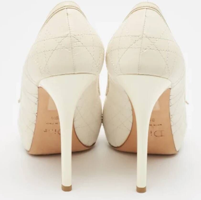 Dior Vintage Pre-owned Leather heels Beige Dames