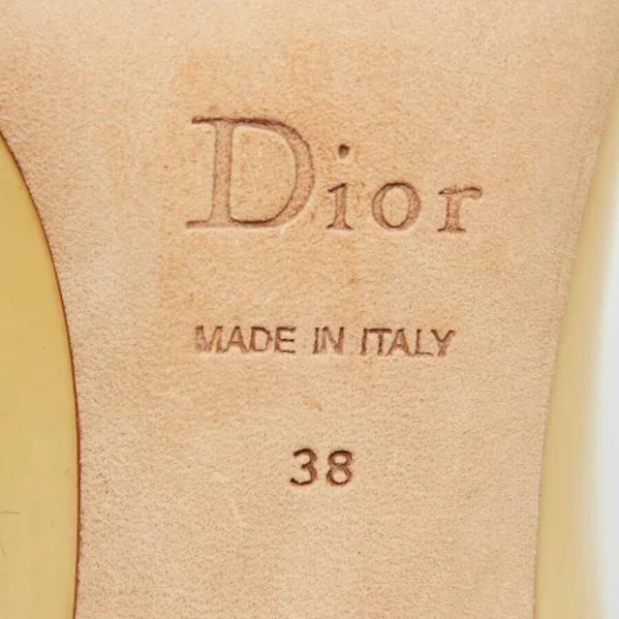 Dior Vintage Pre-owned Leather heels Beige Dames