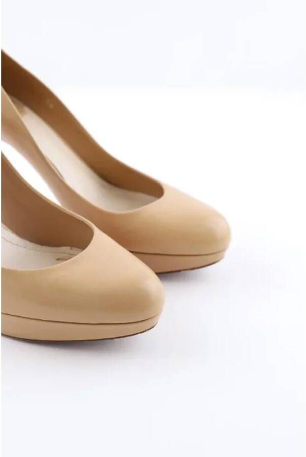 Dior Vintage Pre-owned Leather heels Beige Dames